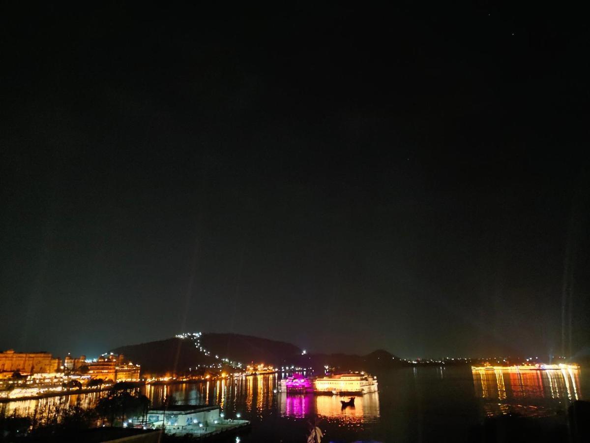 Hotel Lake Star Udaipur Ngoại thất bức ảnh