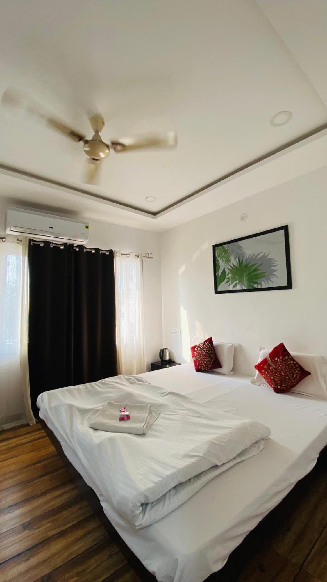 Hotel Lake Star Udaipur Ngoại thất bức ảnh